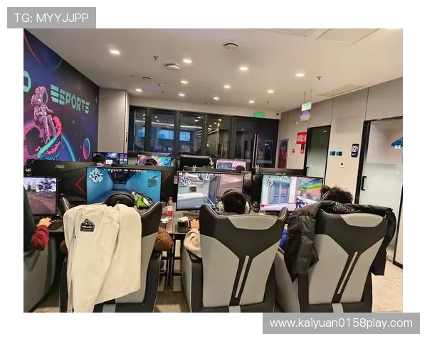 电竞真人秀LOL：观众为什么如此热衷观看电竞明星真实战场体验